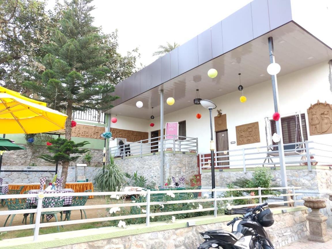 Hari Niwas - A Boutique Garden Resort Mount Abu Buitenkant foto